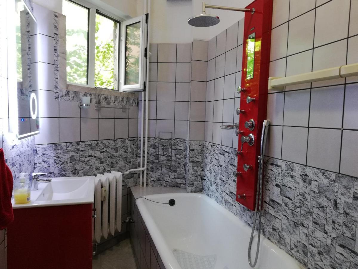 Top Center Cozy And Spacious Apartment Sofia Exteriör bild